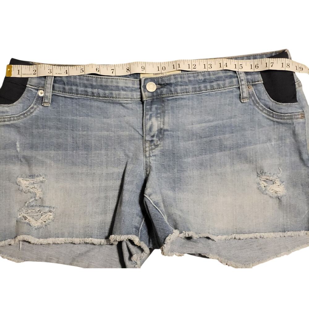 Gap Maternity Denim Shorts With Frayed Hems and Elastic Side Panels Size 31 EUC - Picture 3 of 8